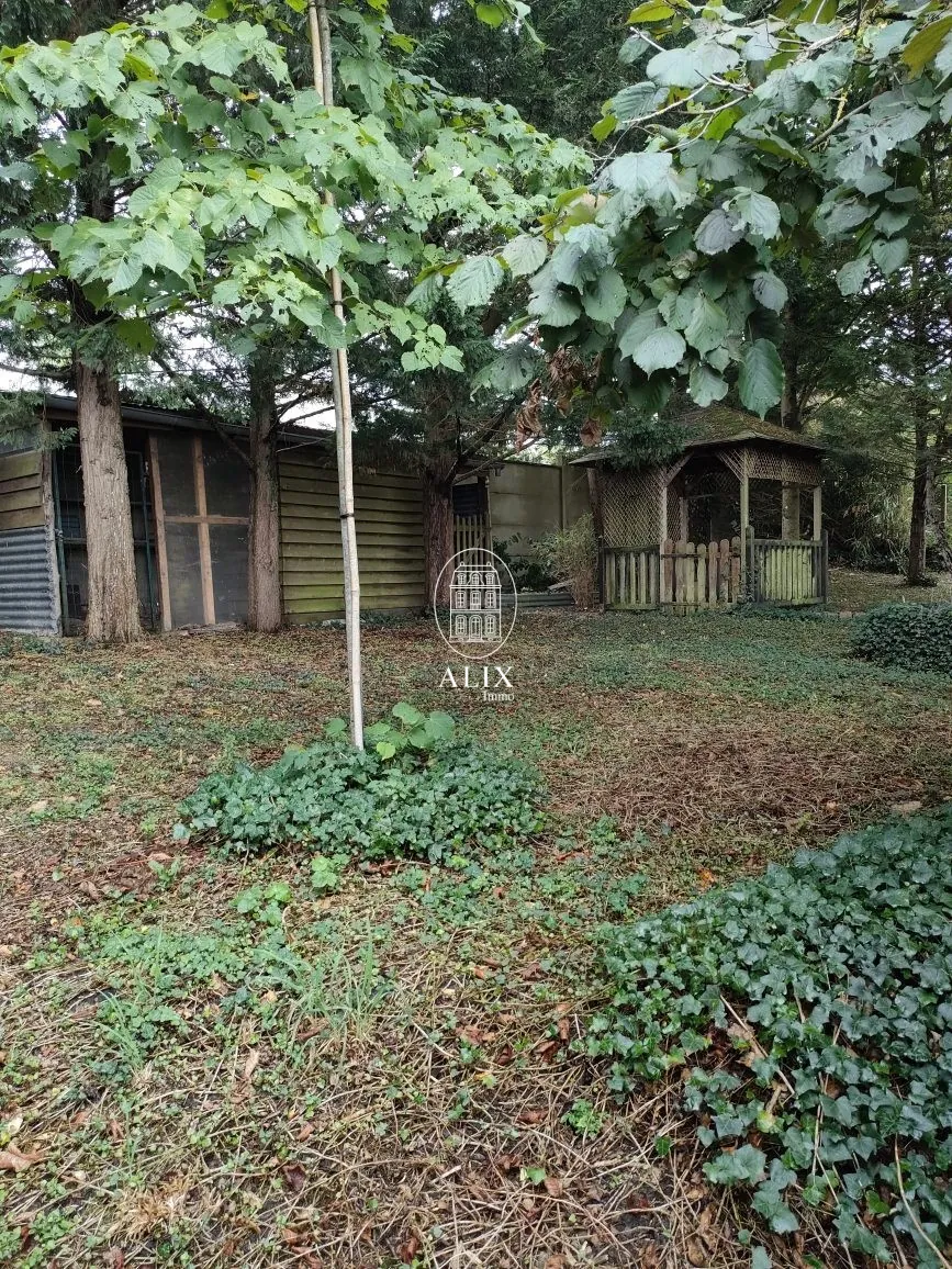 Maison en ossature bois à vendre à Châteaudun, 3 chambres, garage et cave troglodyte 