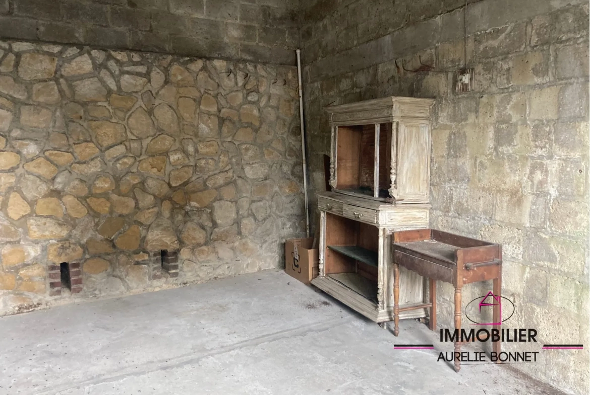 Garage à vendre proche du centre-ville de Lisieux - 18 m² 