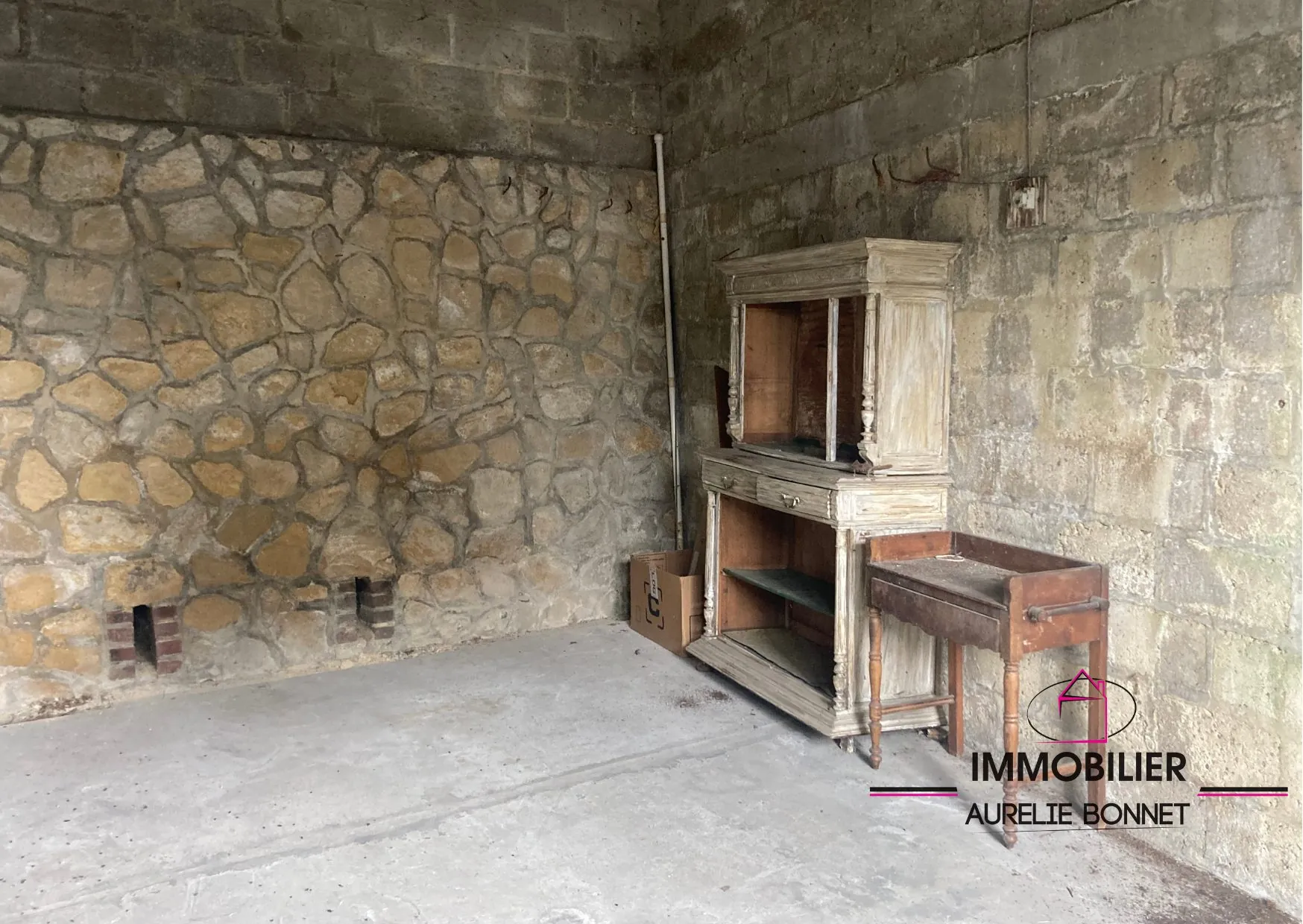 Garage à vendre proche du centre-ville de Lisieux - 18 m² 