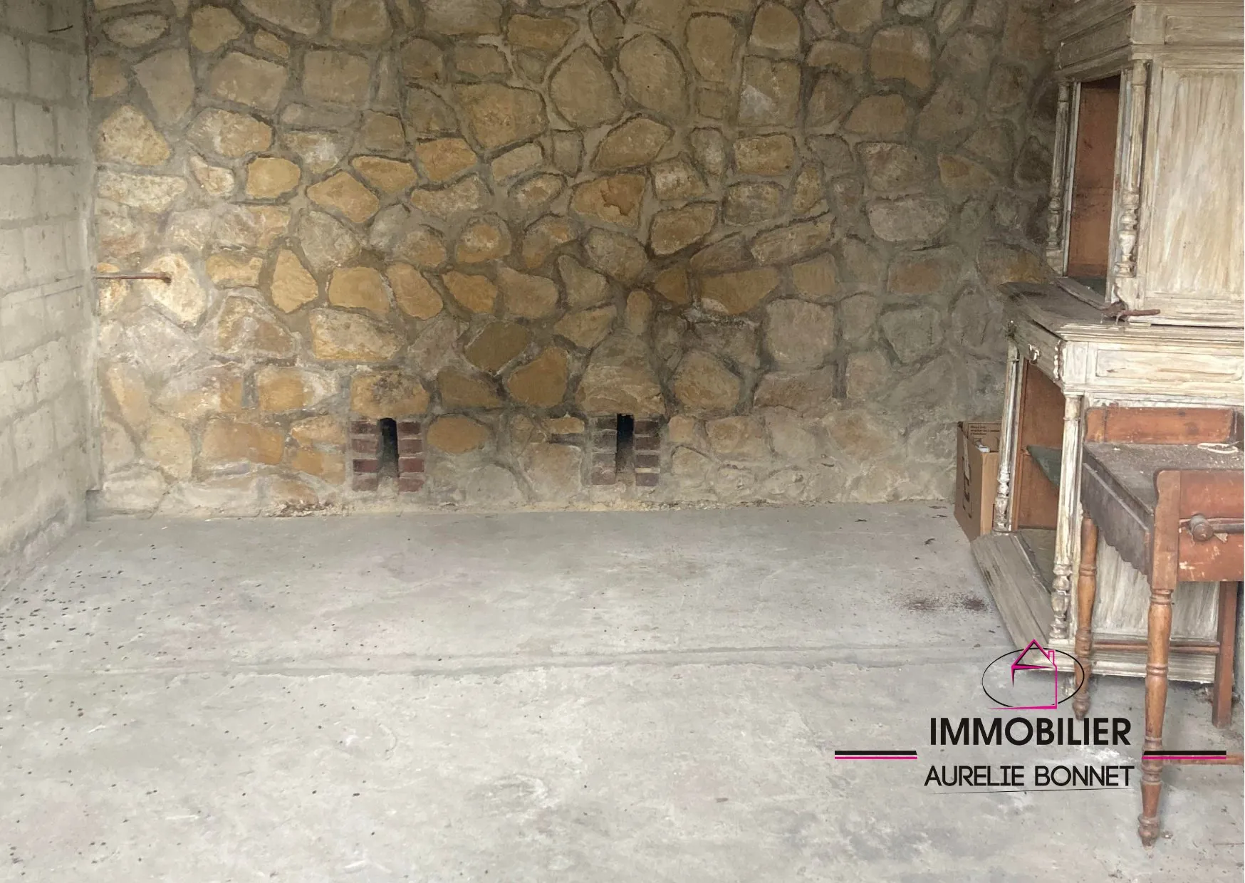Garage à vendre proche du centre-ville de Lisieux - 18 m² 