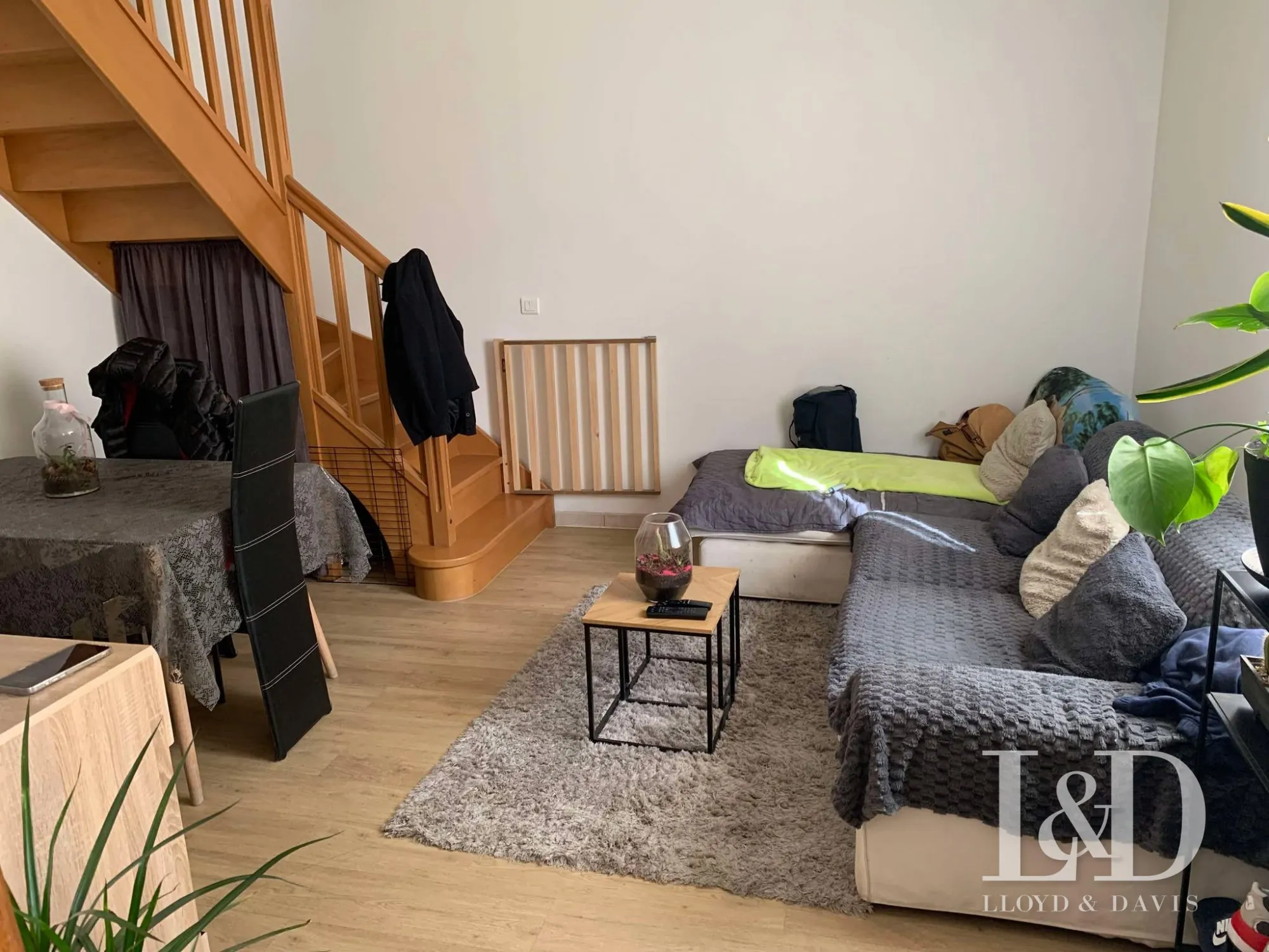 Maison à vendre à Epernay avec cour et cave, 2 chambres - Prix attractif 