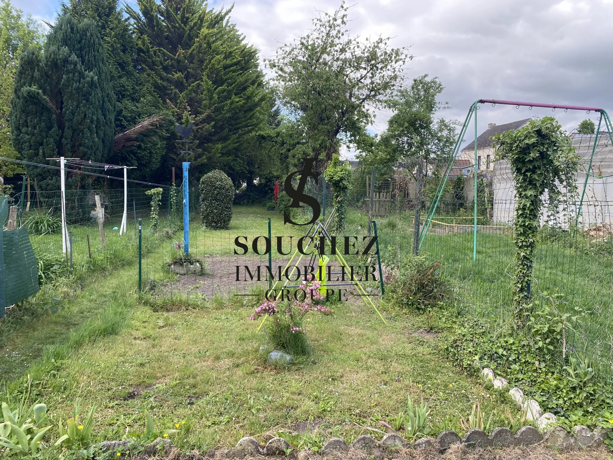 Maison rénovée de 81 m² à Angres avec jardin, cave et dépendance 