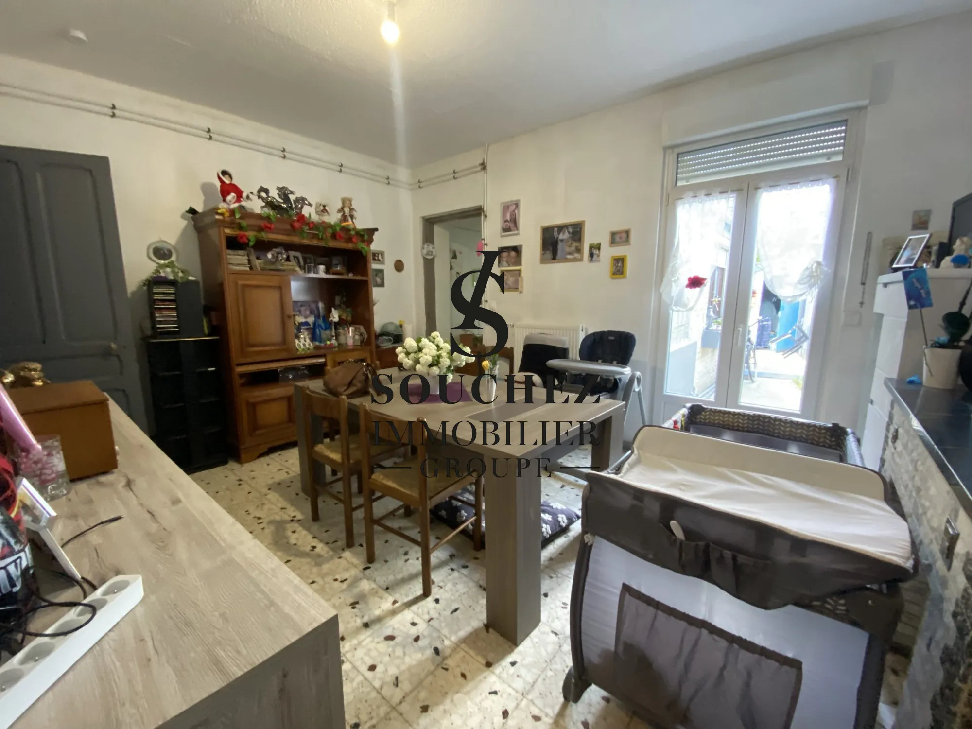 Maison rénovée de 81 m² à Angres avec jardin, cave et dépendance 