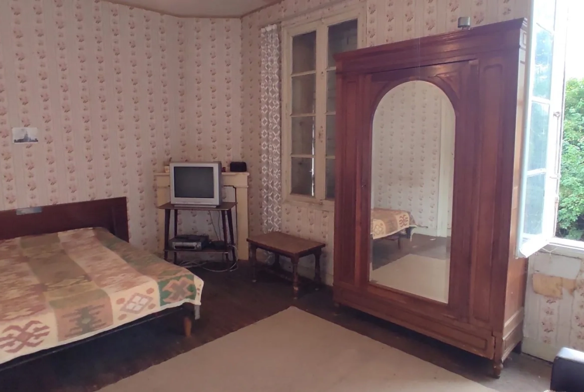 Maison à rénover avec potentiel à Tesson - Saintes, 17460 
