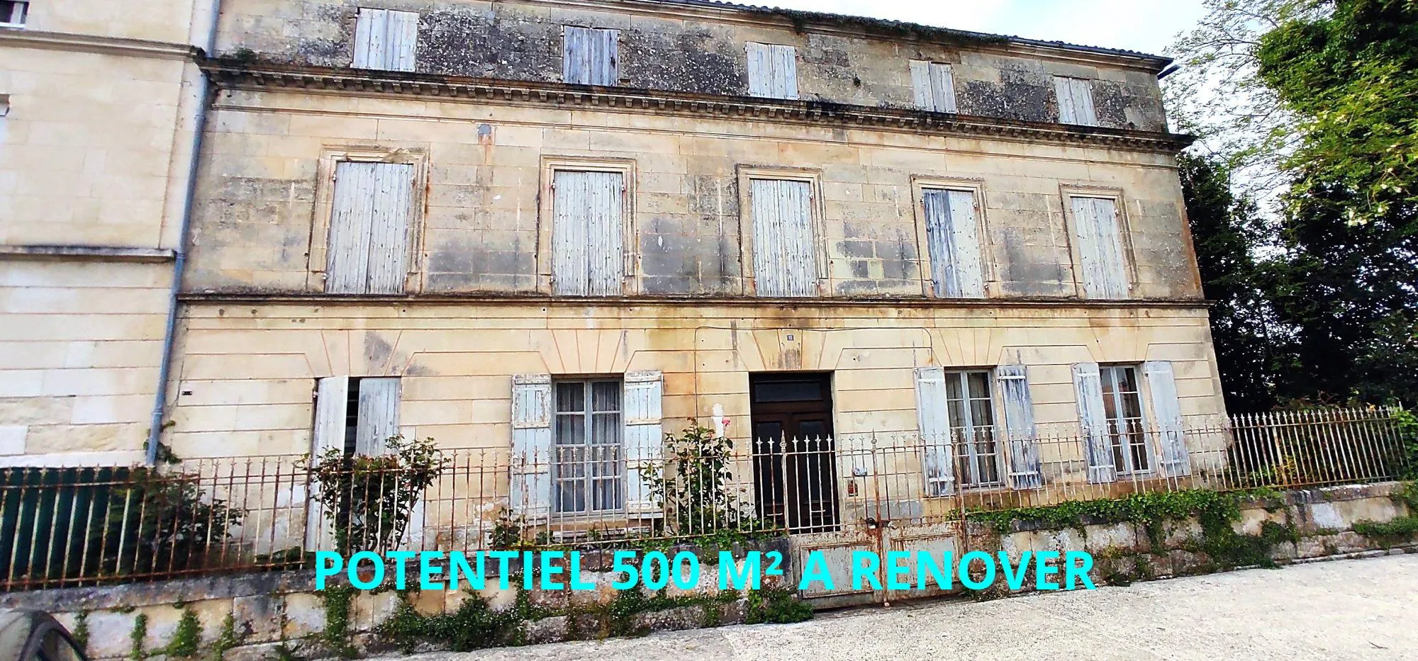 Maison à rénover avec potentiel à Tesson - Saintes, 17460 