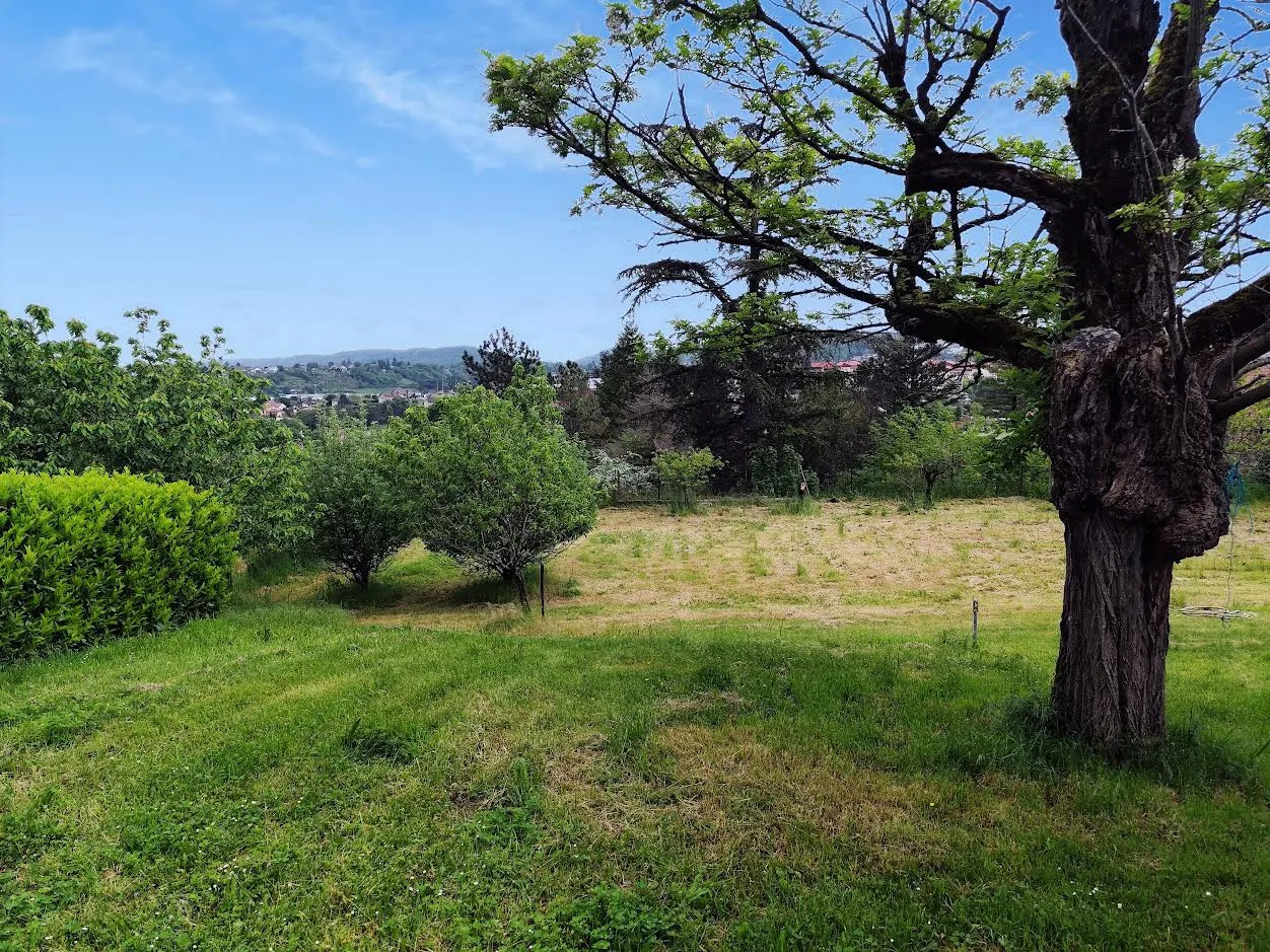 Maison de 90 m² à Villefranche de Rouergue avec jardin et sous-sol 
