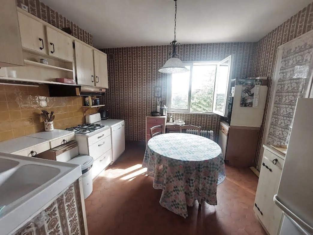 Maison de 90 m² à Villefranche de Rouergue avec jardin et sous-sol 