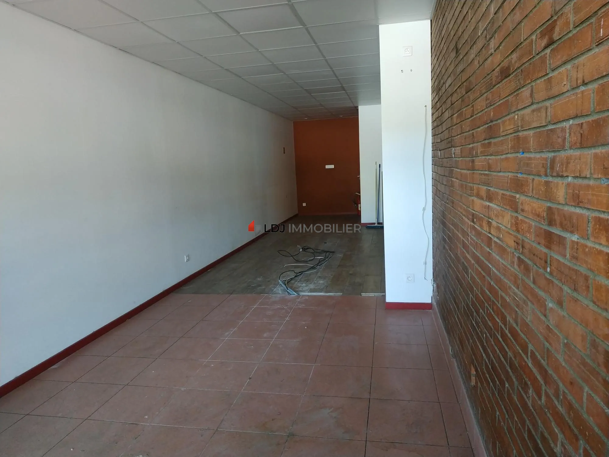 Local commercial climatisé de 37 m² à vendre à Amélie-les-Bains-Palalda 