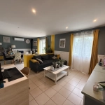 Maison de plain-pied à vendre à Mehun-sur-Yèvre avec jardin et garage