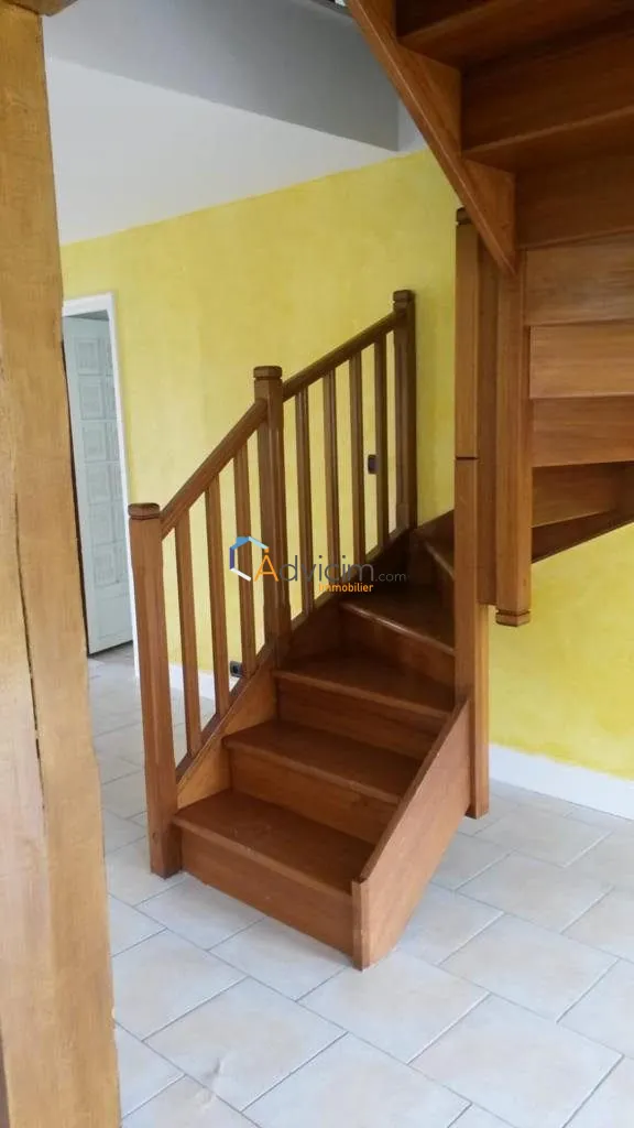 Maison spacieuse avec logement indépendant à Courtenay 45320 
