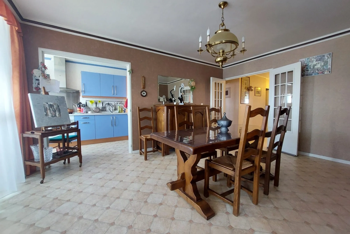 Appartement 4 chambres avec vue exceptionnelle à Tourcoing - Dernier étage, parking et cave 