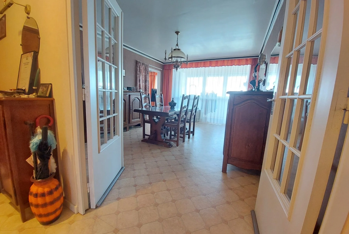 Appartement 4 chambres avec vue exceptionnelle à Tourcoing - Dernier étage, parking et cave 