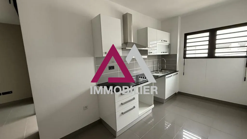 Appartement T3 de standing avec varangue et parking à Saint Denis, Réunion 