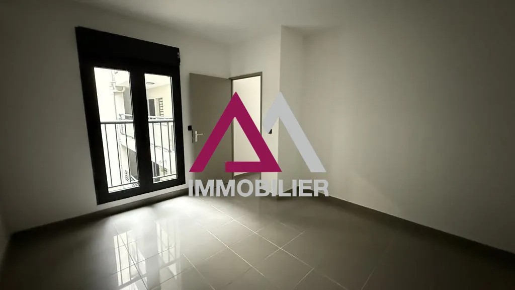 Appartement T3 de standing avec varangue et parking à Saint Denis, Réunion 