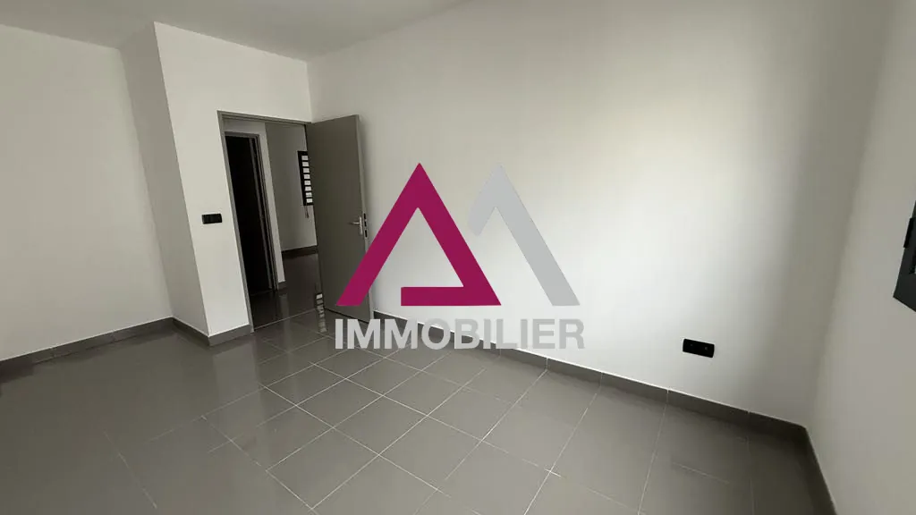 Appartement T3 de standing avec varangue et parking à Saint Denis, Réunion 