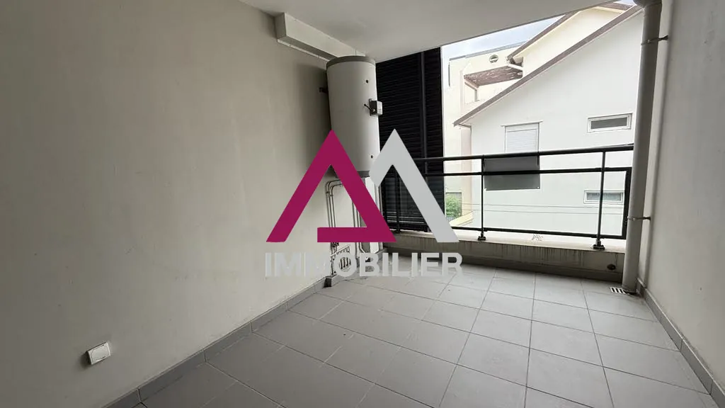 Appartement T3 de standing avec varangue et parking à Saint Denis, Réunion 