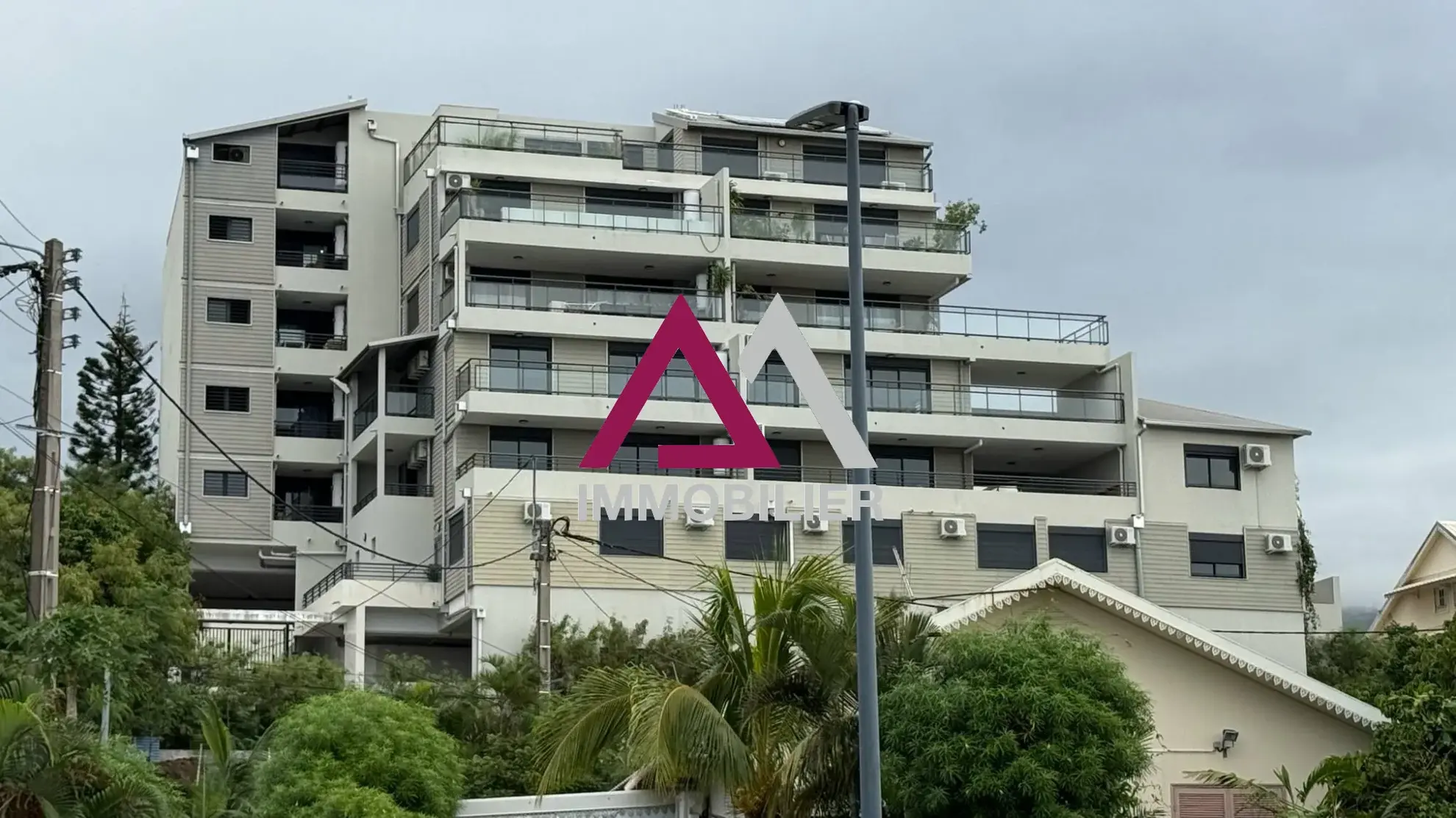 Appartement T3 de standing avec varangue et parking à Saint Denis, Réunion 