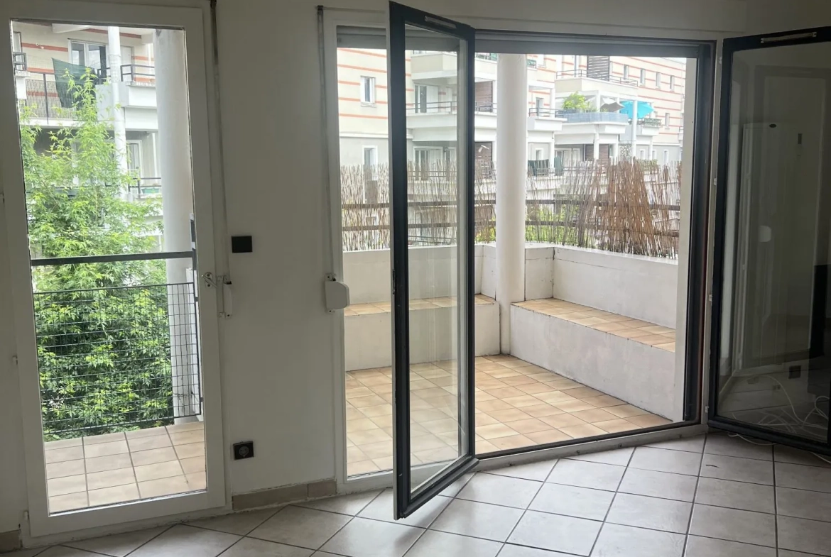 Appartement T3 de 66 m² avec terrasse à Saint-Étienne, hyper centre 