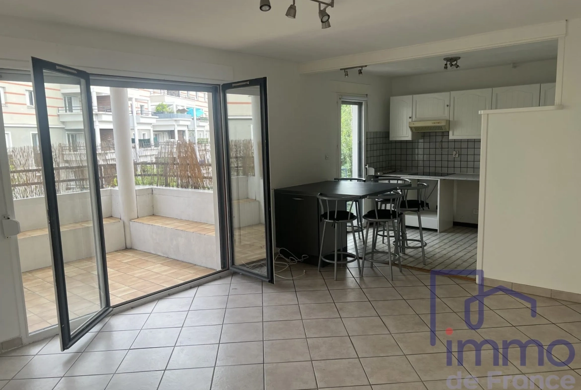 Appartement T3 de 66 m² avec terrasse à Saint-Étienne, hyper centre 