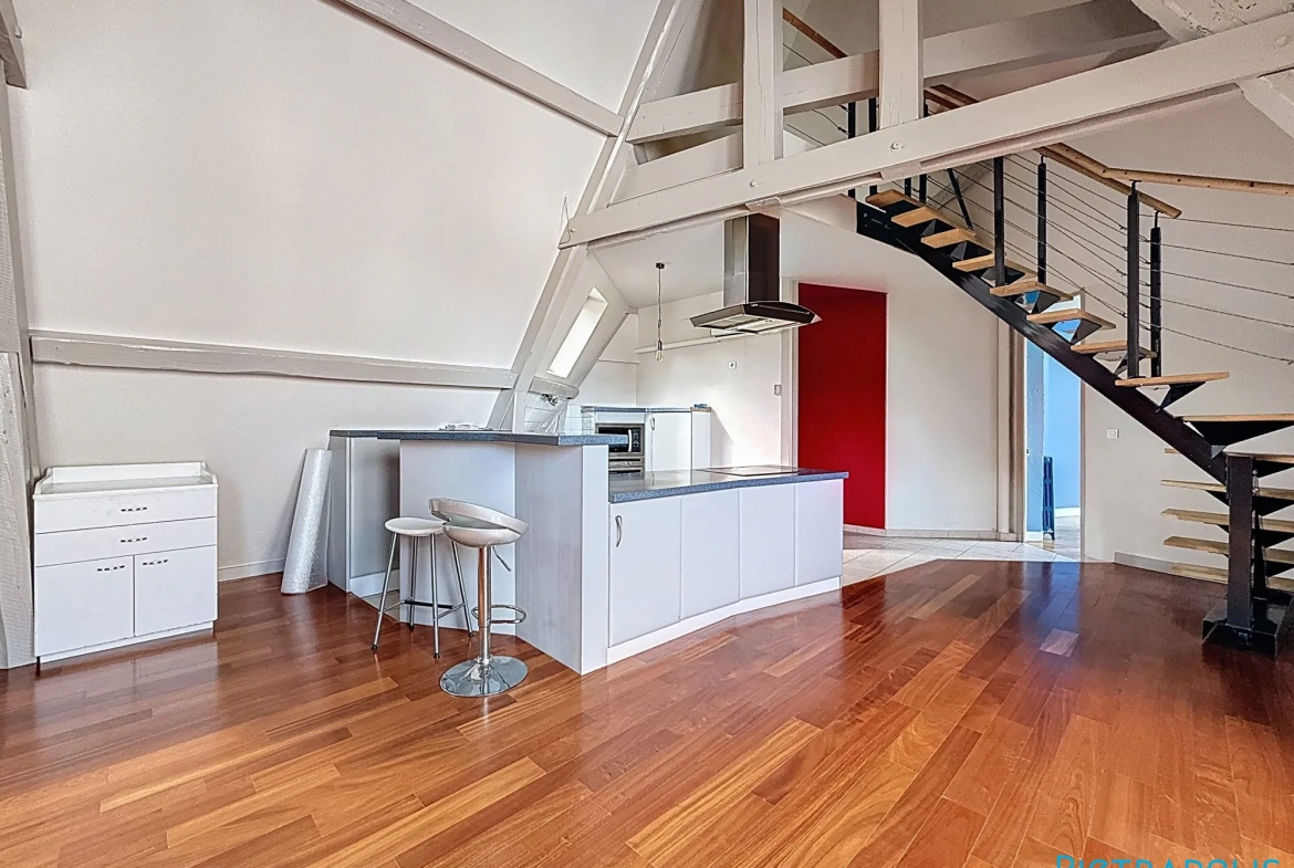 Appartement T4 lumineux de 107m² à Tarare, idéalement situé 