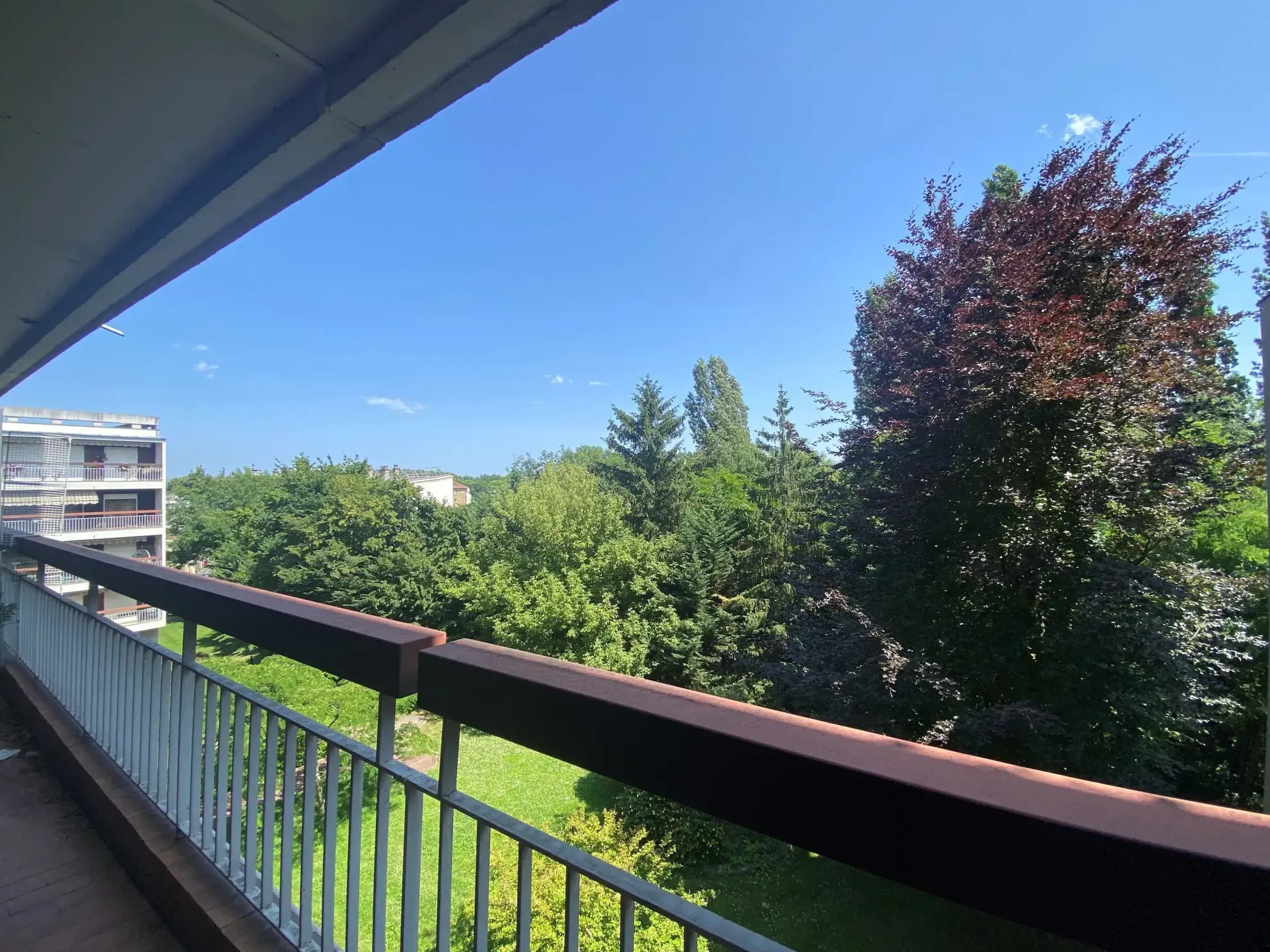 Appartement 5 pièces à Athis-Mons avec balcon, cave et parking, proche gare 