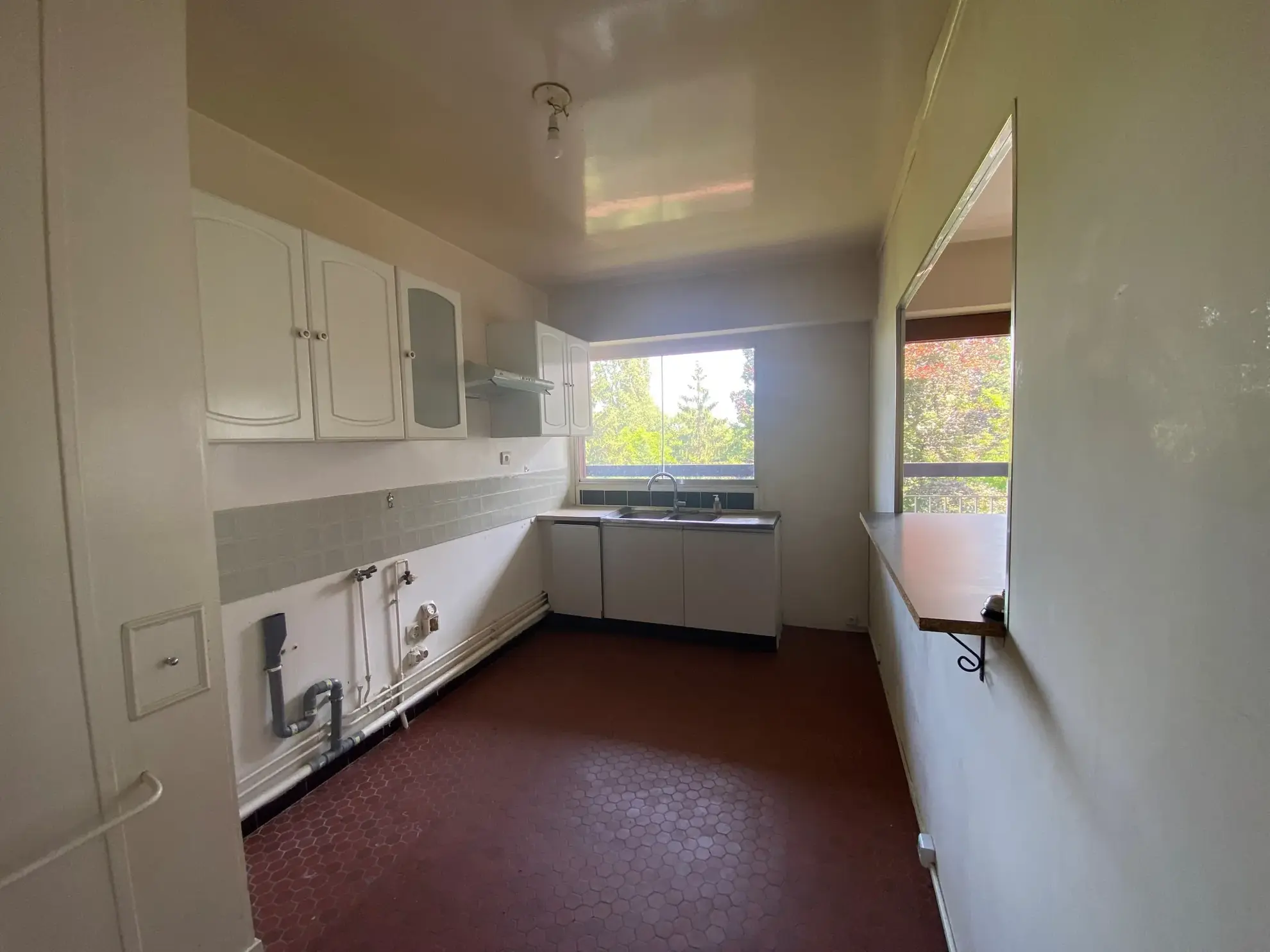 Appartement 5 pièces à Athis-Mons avec balcon, cave et parking, proche gare 