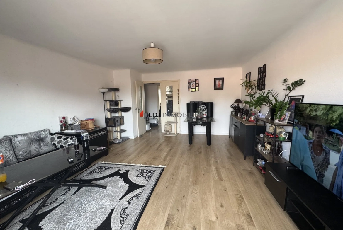 Appartement T3 de 69 m² à vendre à Perpignan avec balcon et cave 