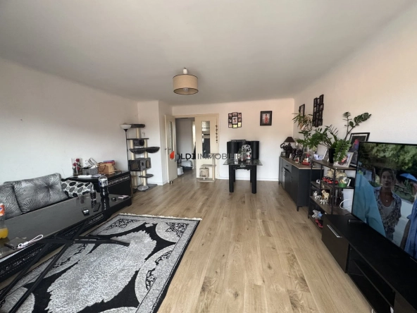 Appartement T3 de 69 m² à vendre à Perpignan avec balcon et cave