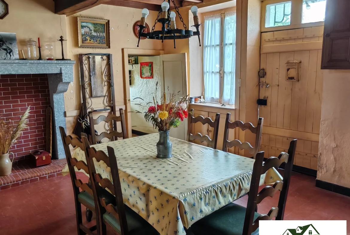 Maison de campagne spacieuse avec vue en Morvan près de Blismes 