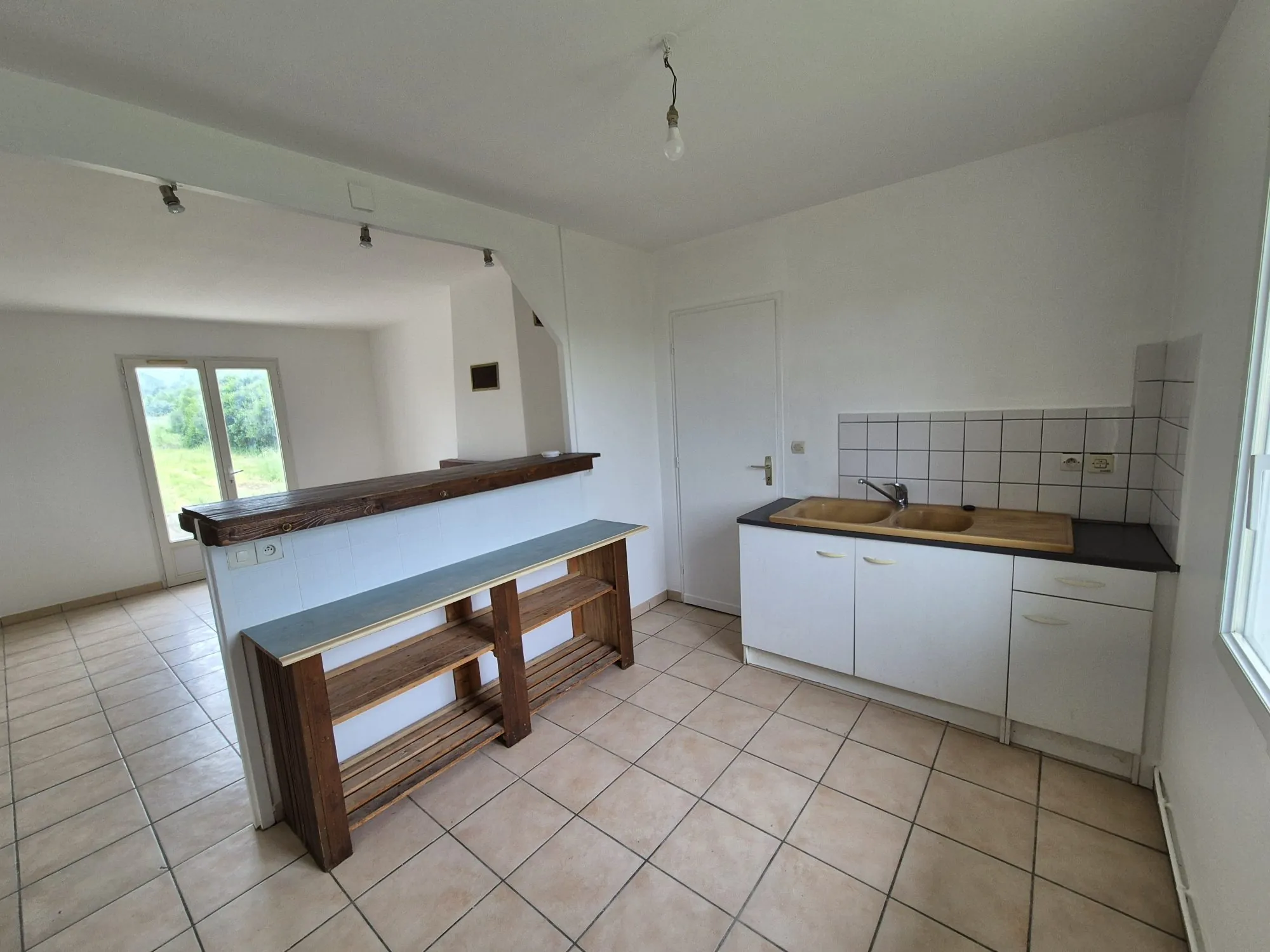 Maison de plain-pied à Surgères avec jardin clos et garage - Prêt à emménager 