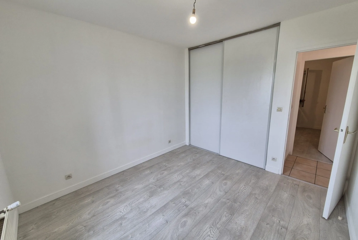 Maison de plain-pied à Surgères avec jardin clos et garage - Prêt à emménager 