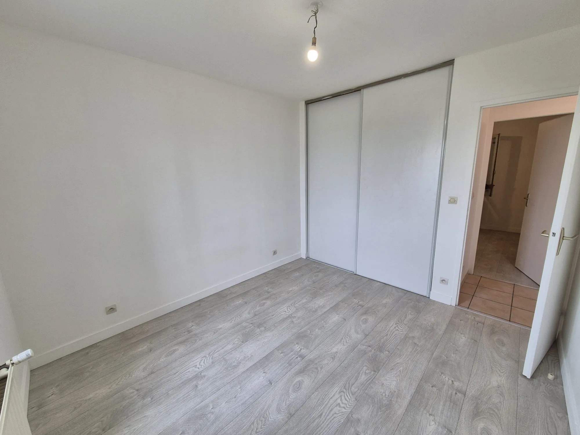 Maison de plain-pied à Surgères avec jardin clos et garage - Prêt à emménager 