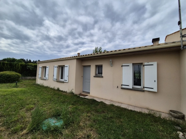 Maison de plain-pied à Surgères avec jardin clos et garage - Prêt à emménager