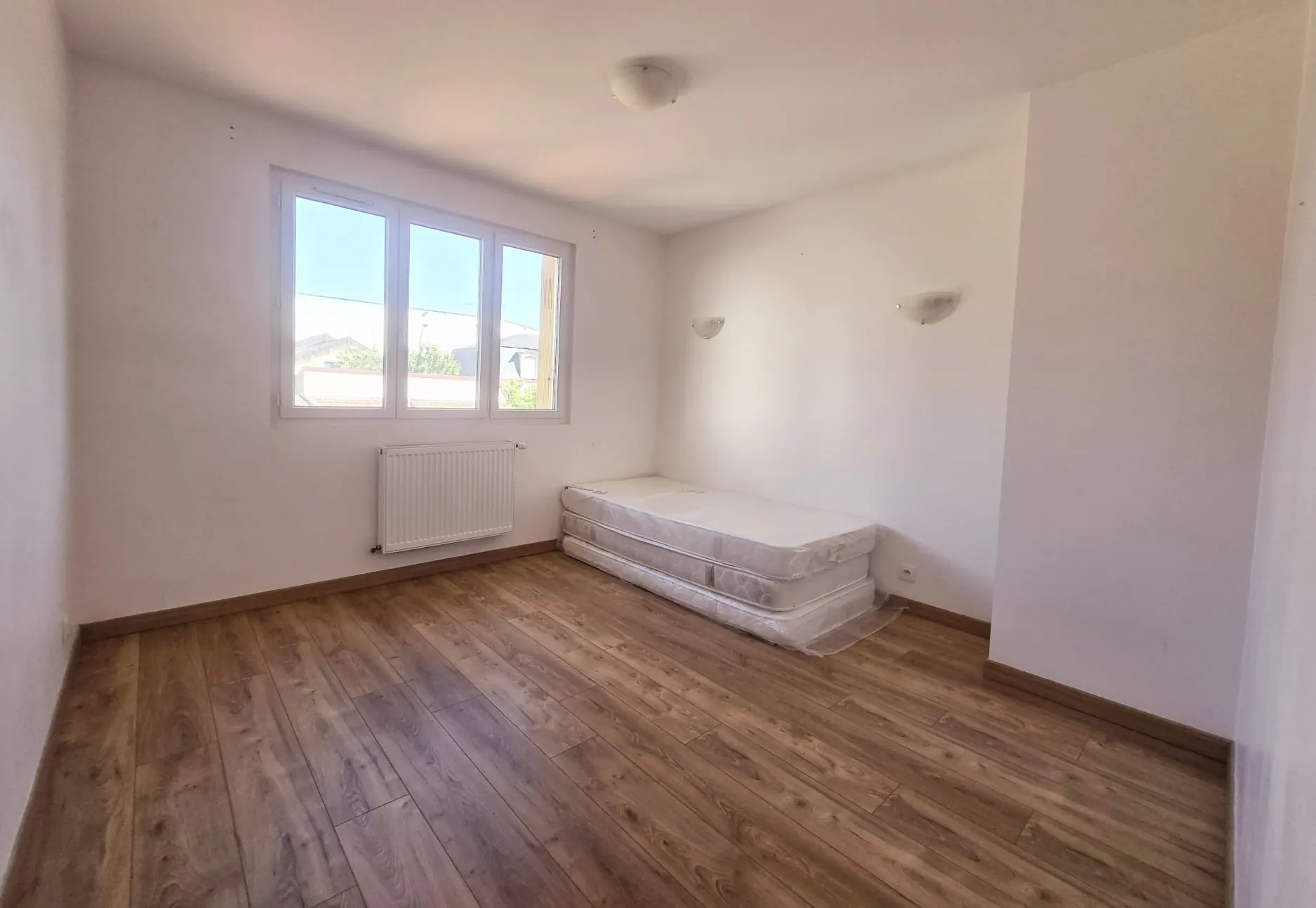 Appartement 4 pièces de 80 m² avec balcon, cave et parking à Ormesson-sur-Marne 