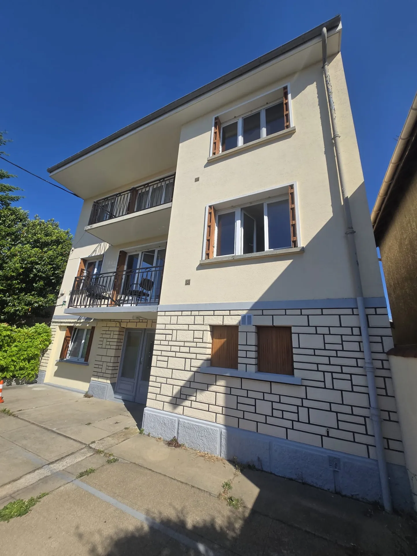 Appartement 4 pièces de 80 m² avec balcon, cave et parking à Ormesson-sur-Marne 