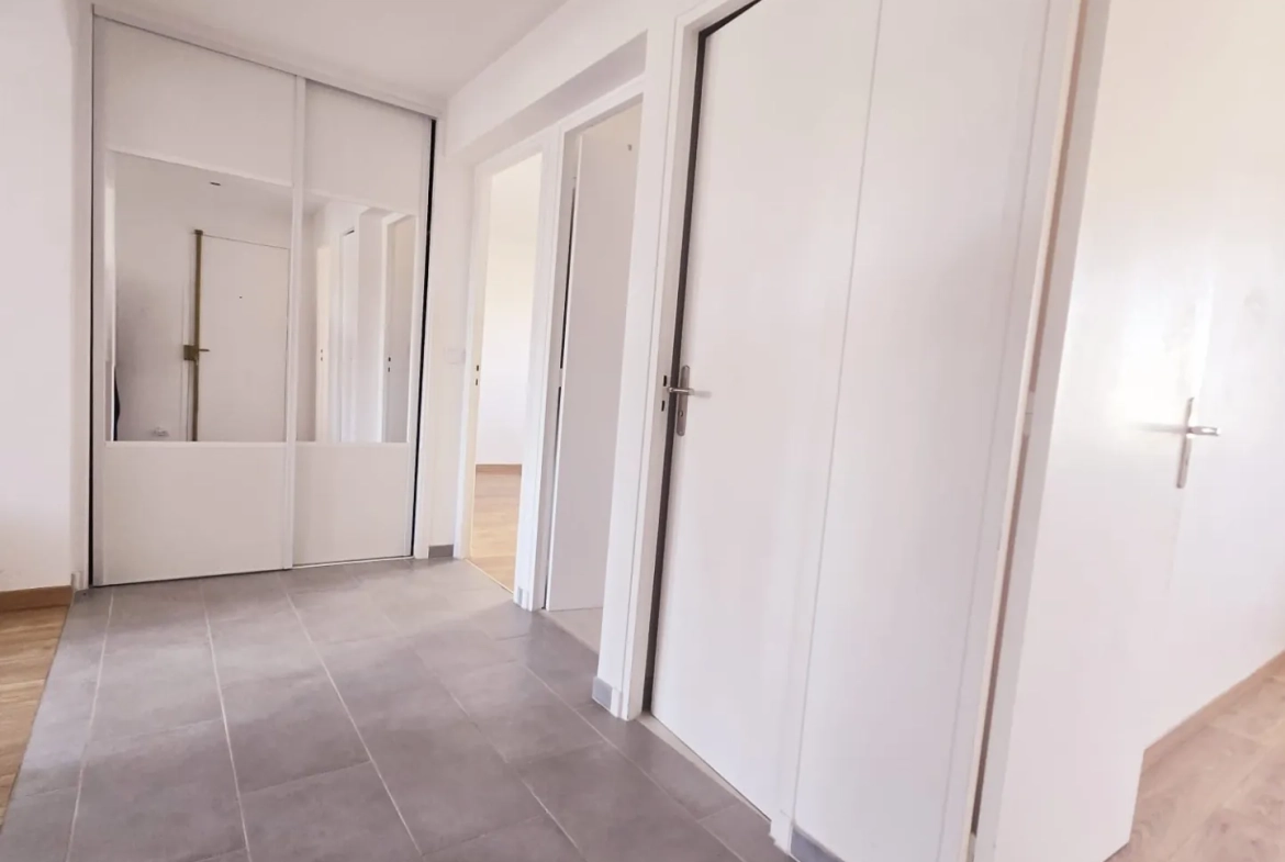 Appartement 4 pièces de 80 m² avec balcon, cave et parking à Ormesson-sur-Marne 