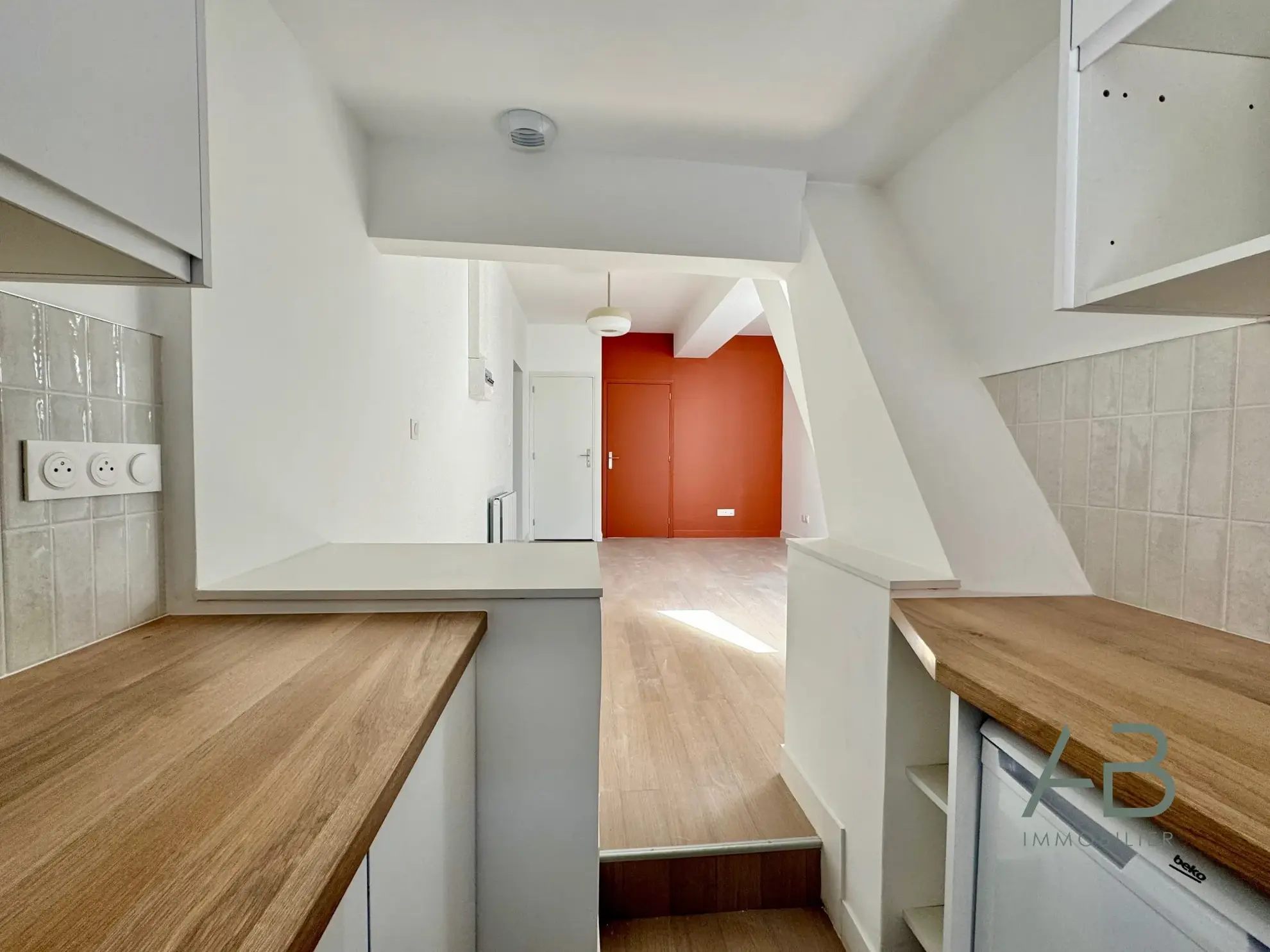 Bel appartement T2 à Lille Wazemmes proche métro et marché 