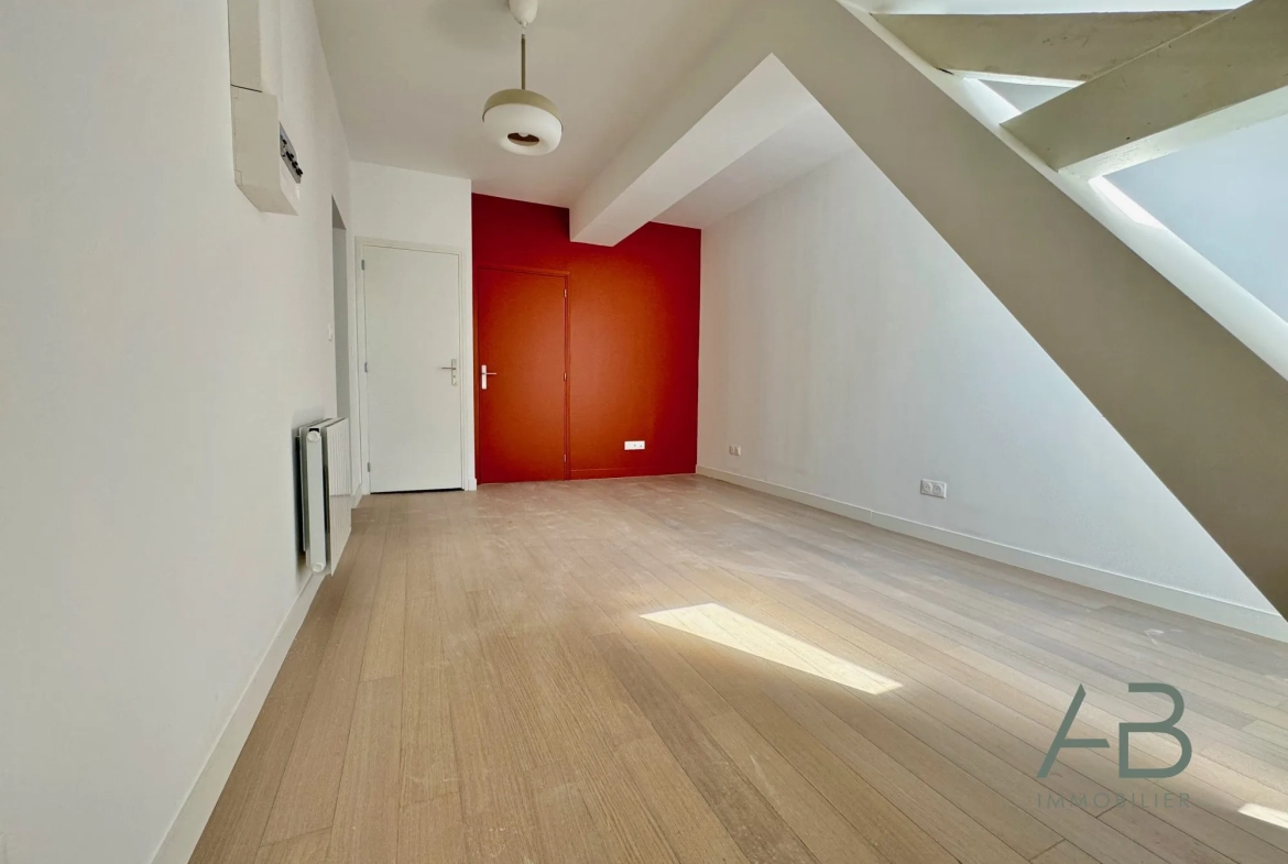 Bel appartement T2 à Lille Wazemmes proche métro et marché 