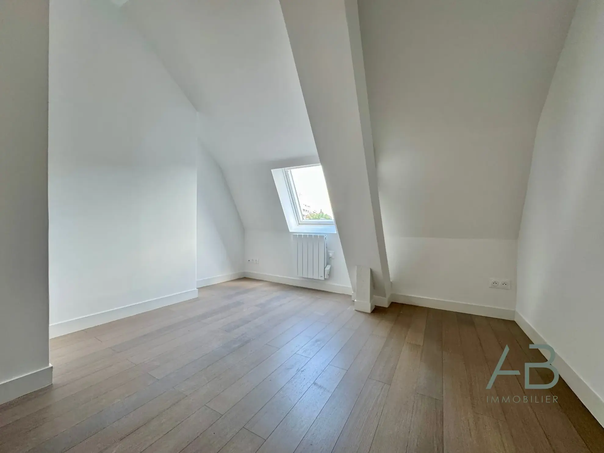 Bel appartement T2 à Lille Wazemmes proche métro et marché 