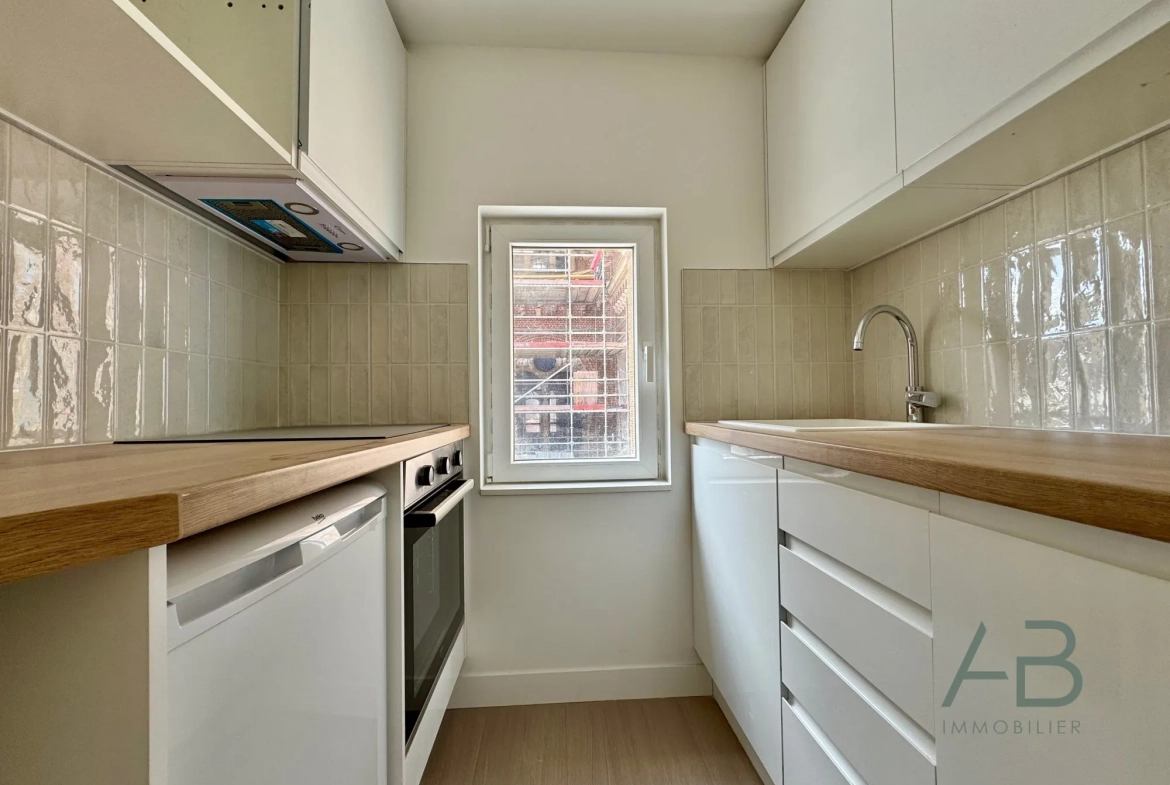 Bel appartement T2 à Lille Wazemmes proche métro et marché 