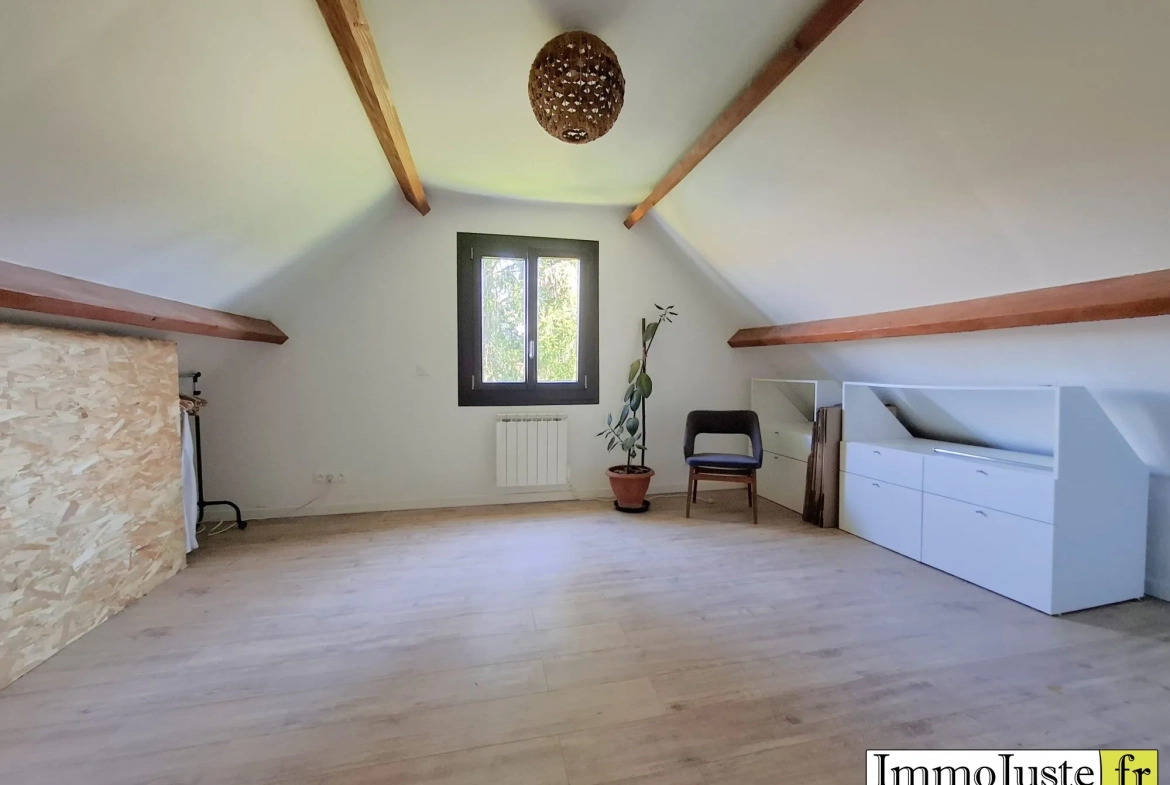 Charmante maison de 81m² avec grange et jardin à Maintenon, proche Paris 