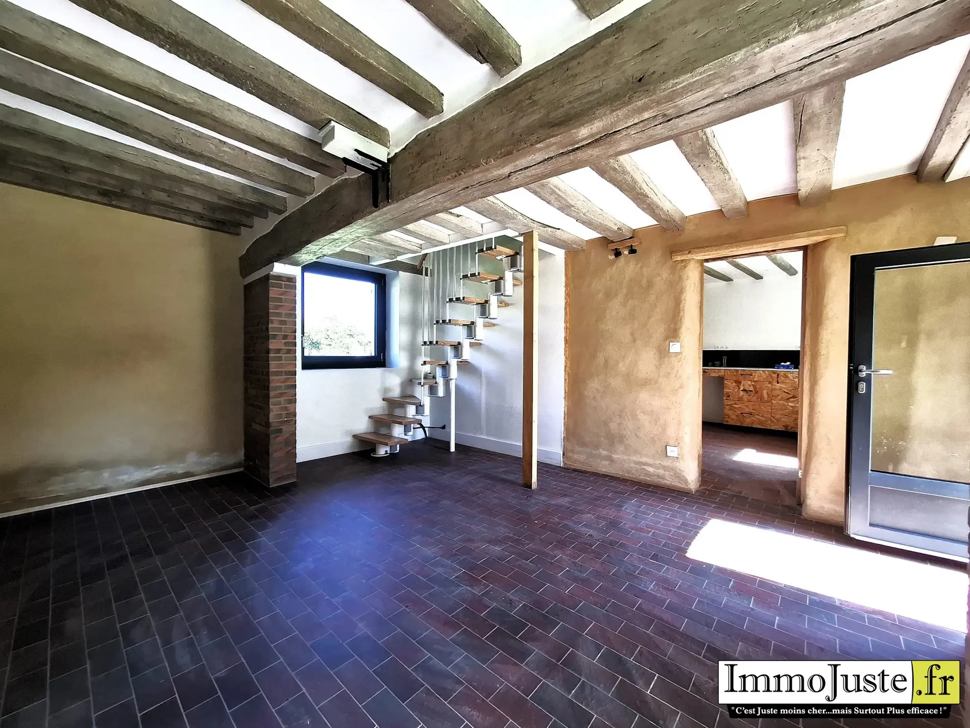 Charmante maison de 81m² avec grange et jardin à Maintenon, proche Paris 
