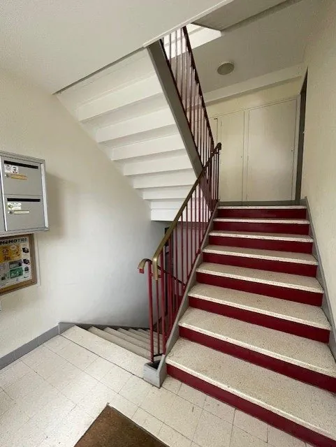 Appartement spacieux T3/4 à Rennes avec vue sur jardin et commodités proches 