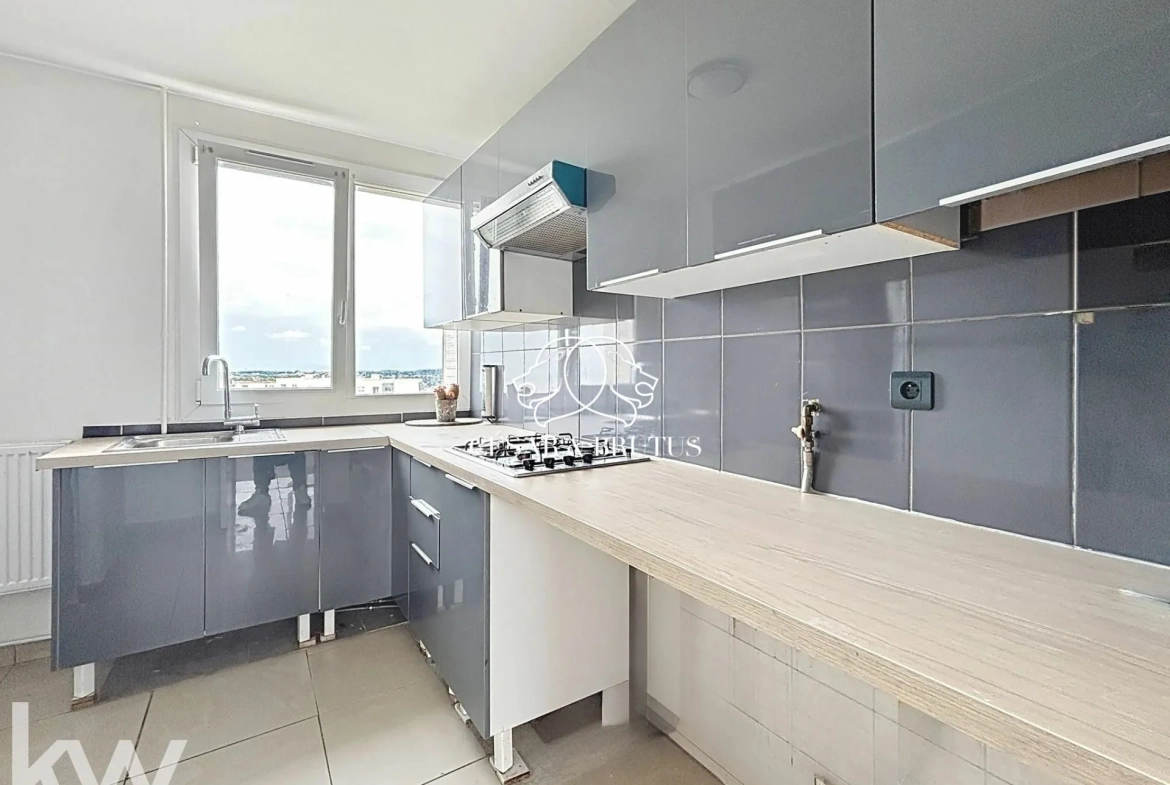 Appartement de 75 m² avec balcon à Villeurbanne, 3 chambres, au 9e étage 