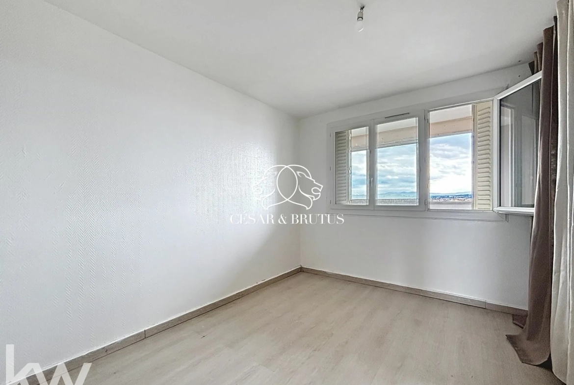 Appartement de 75 m² avec balcon à Villeurbanne, 3 chambres, au 9e étage 