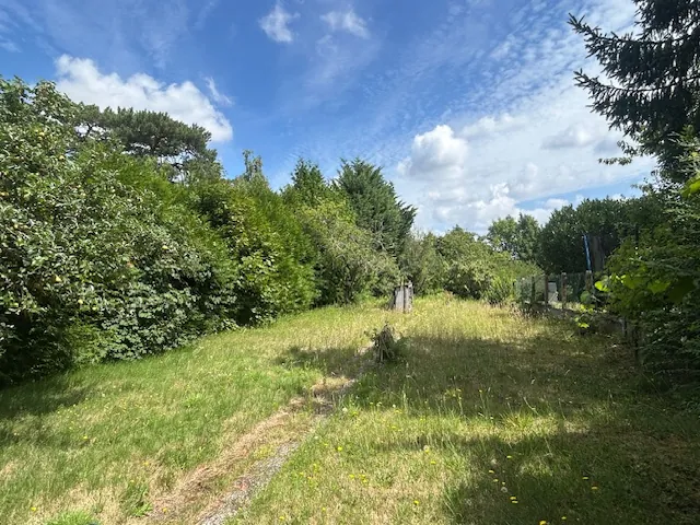 Maison individuelle de plain-pied à Montlhéry avec grand jardin et 2 chambres 