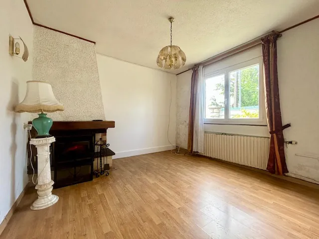 Maison individuelle de plain-pied à Montlhéry avec grand jardin et 2 chambres 