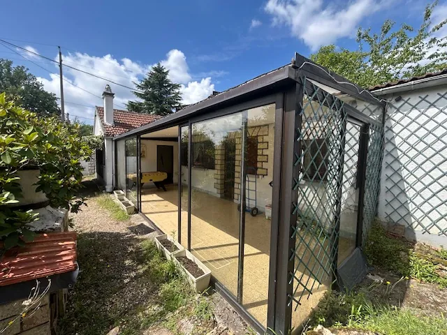 Maison individuelle de plain-pied à Montlhéry avec grand jardin et 2 chambres 