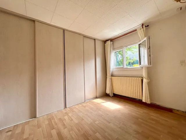 Maison individuelle de plain-pied à Montlhéry avec grand jardin et 2 chambres 