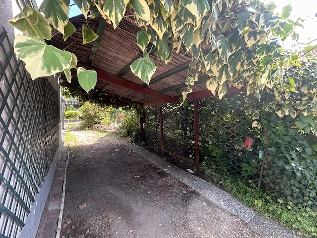 Maison individuelle de plain-pied à Montlhéry avec grand jardin et 2 chambres 